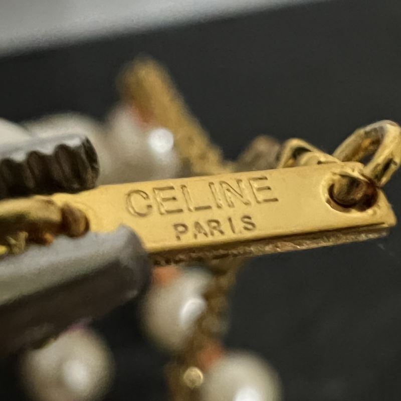 Ce1i*e necklaces